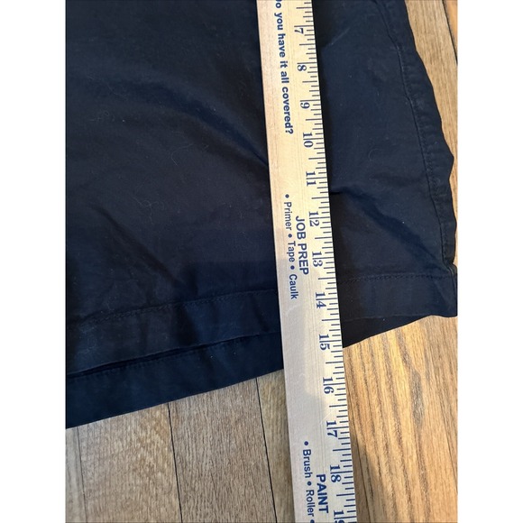 Old Navy 5" Chino Flat Front Shorts Women's Size 16 Black - Picture 7 of 9